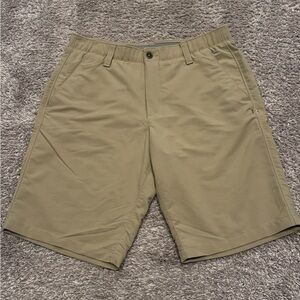 Men’s Under Armour Khaki Golf shorts sz 34